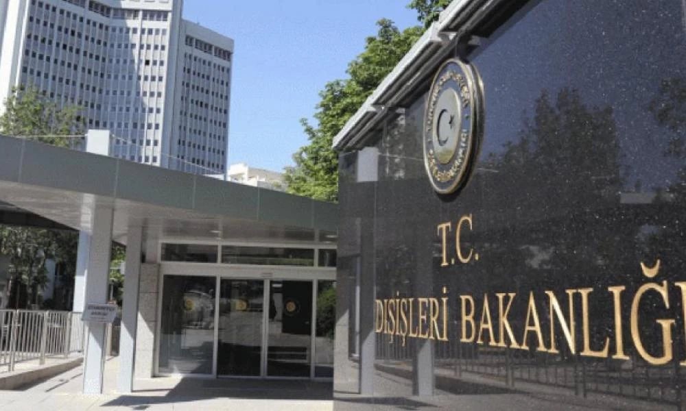 Tουρκικό ΥΠΕΞ: «Κανείς δεν μπορεί να παρεμβαίνει στο δικαίωμά μας για Αγία Σοφιά»